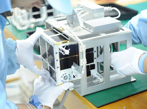 皮星一號星體和分離機(jī)...
